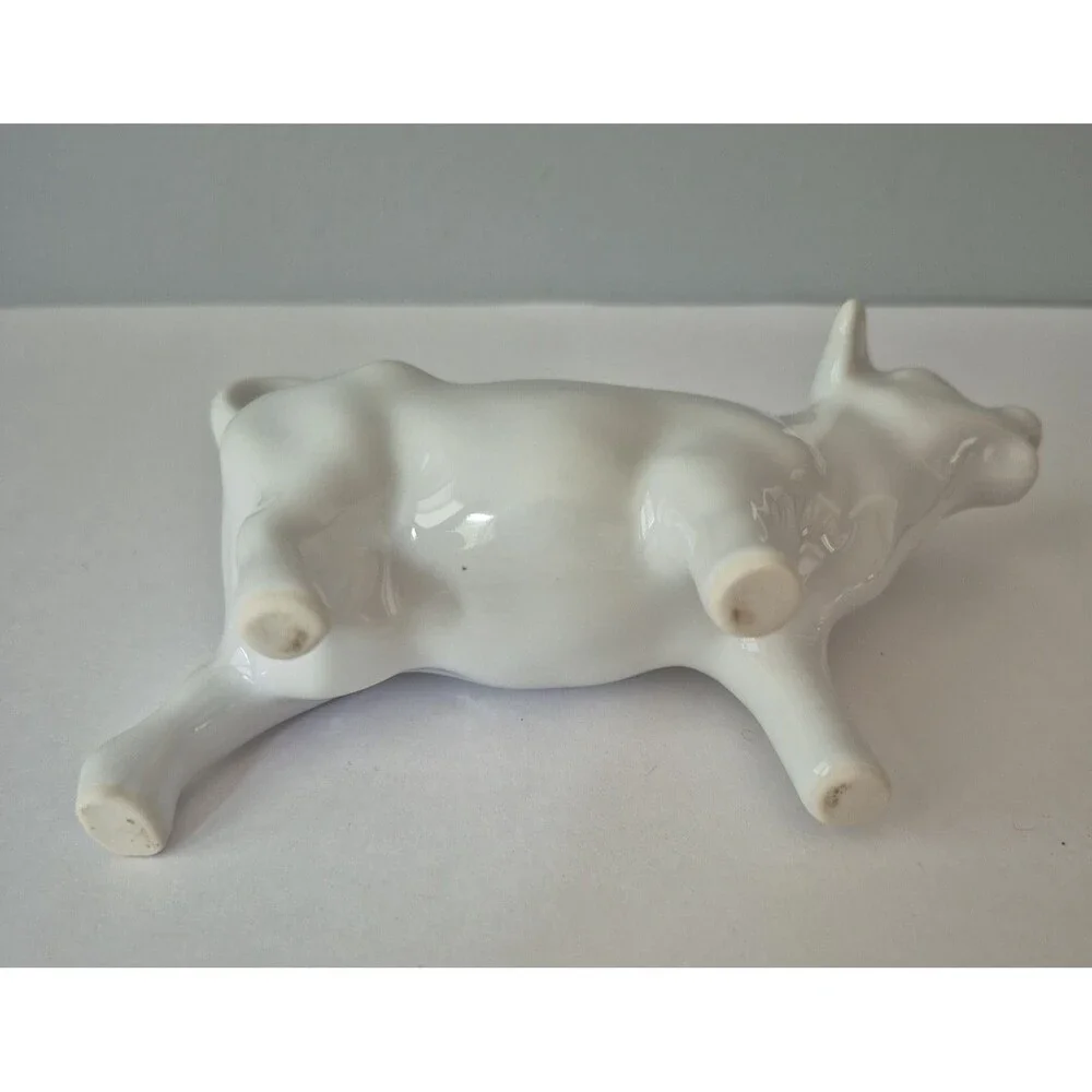 White Vintage Ceramic Cow Creamer with Handle 5 x 7 IN Farmhouse Country Decor